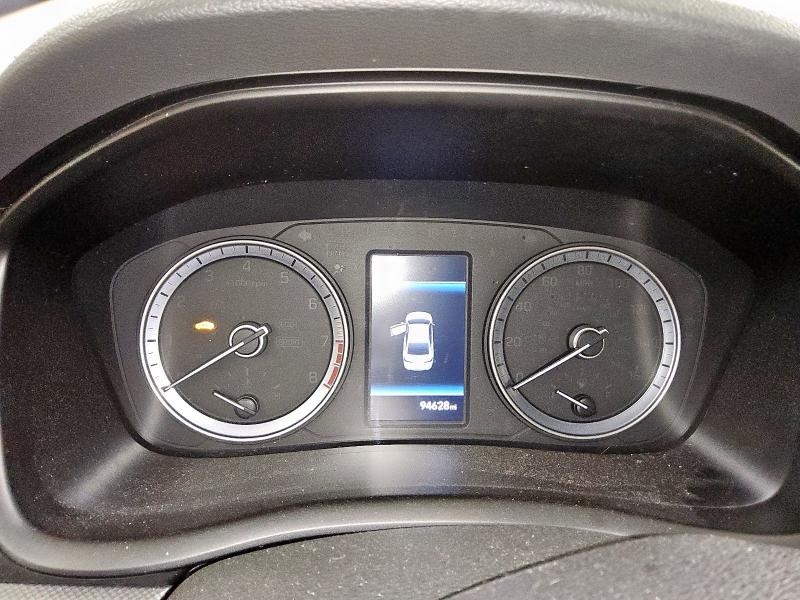 5NPE34AF8JH680919 - 2018 HYUNDAI SONATA SPORT 白色 照片 9