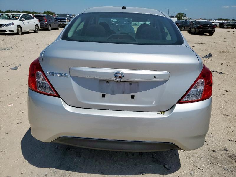 3N1CN7APXGL839799 - 2016 NISSAN VERSA S SILVER photo 6