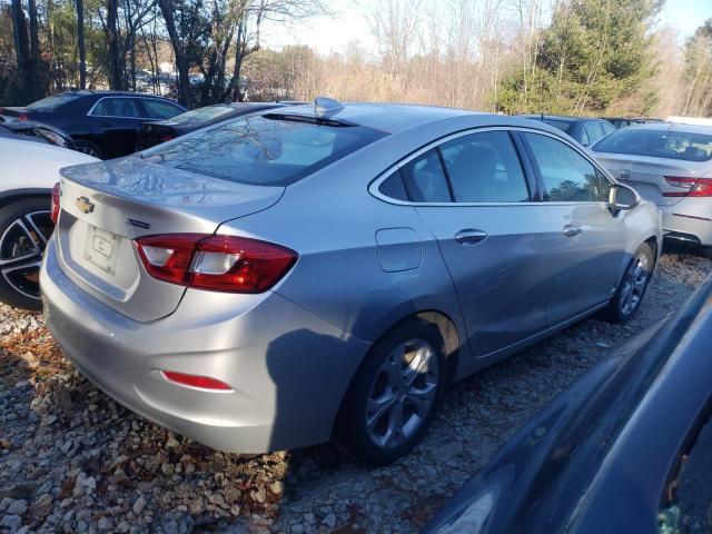 1G1BF5SM9J7110695 - 2018 CHEVROLET CRUZE PREMIER SILVER photo 3