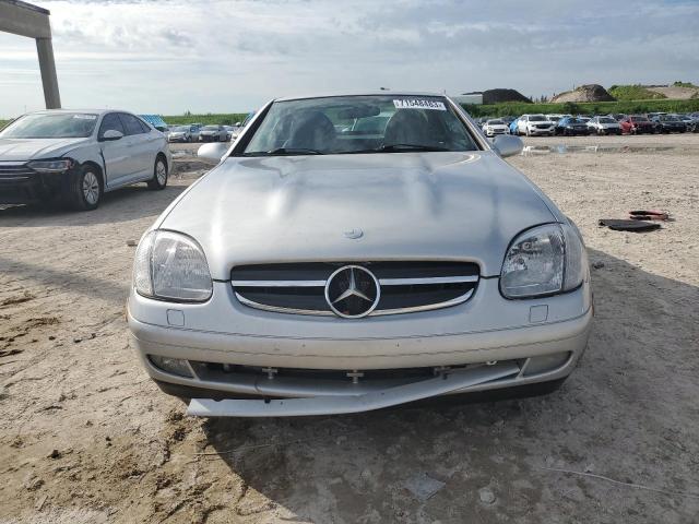 WDBKK47F4XF085127 - 1999 MERCEDES-BENZ SLK 230 KOMPRESSOR SILVER photo 5