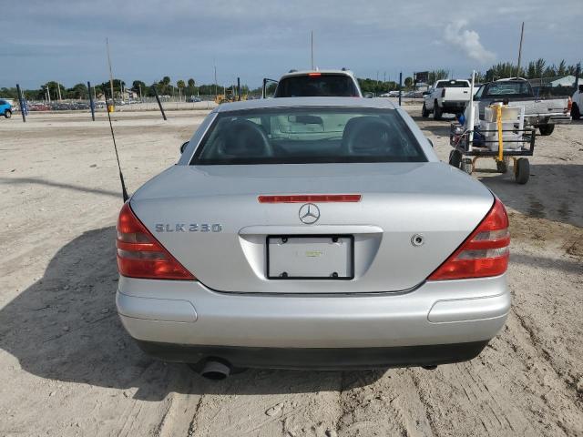 WDBKK47F4XF085127 - 1999 MERCEDES-BENZ SLK 230 KOMPRESSOR SILVER photo 6