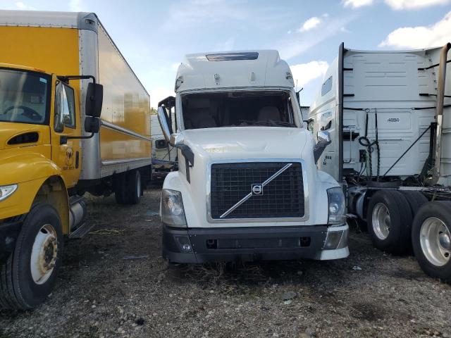 4V4NC9THXEN156435 - 2014 VOLVO VN VNL WHITE photo 9