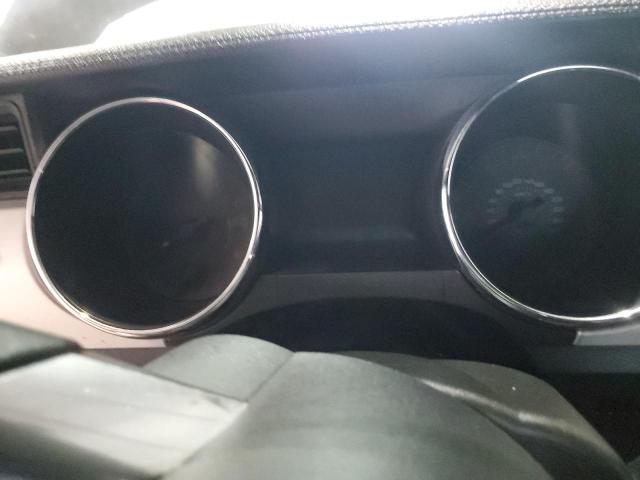 1FATP8UH9F5387074 - 2015 FORD MUSTANG შავი ფოტო 9