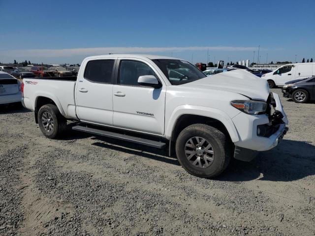 3TMDZ5BN3HM031054 - 2017 TOYOTA TACOMA DOUBLE CAB Білий фото 4