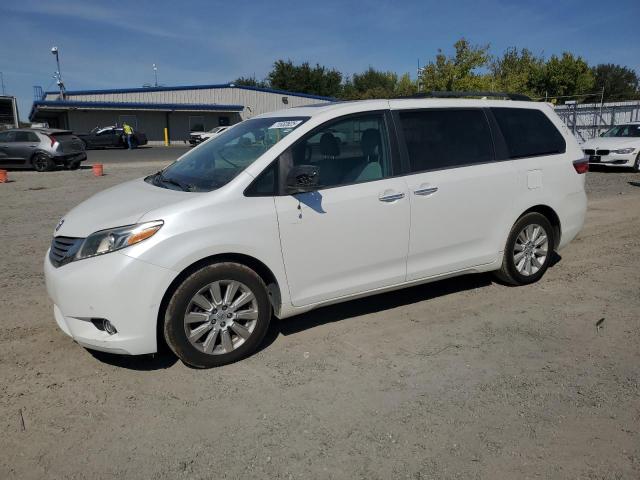2015 TOYOTA SIENNA XLE, 