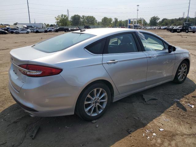 3FA6P0H70HR378795 - 2017 FORD FUSION SE SILVER photo 3