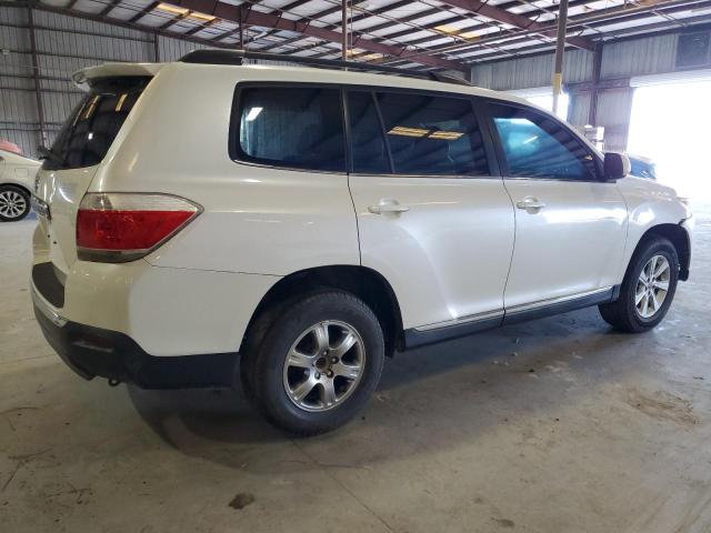5TDZA3EH3BS012423 - 2011 TOYOTA HIGHLANDER BASE WHITE photo 3