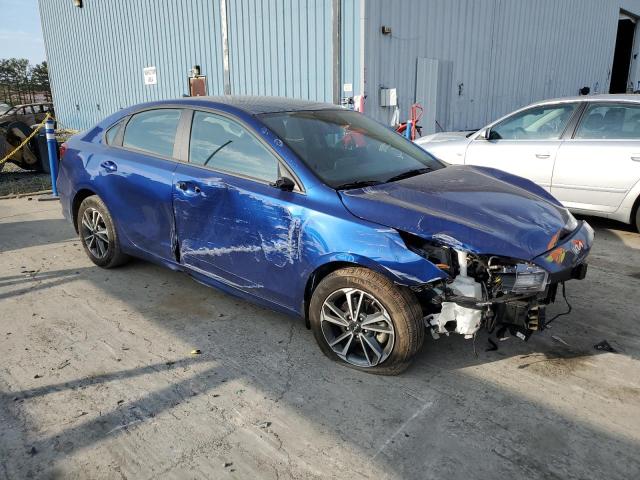 3KPF24AD3PE553319 - 2023 KIA FORTE LX BLUE photo 4