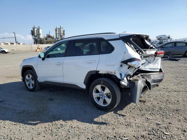 2T3W1RFVXMC099704 - 2021 TOYOTA RAV4 XLE WHITE photo 2