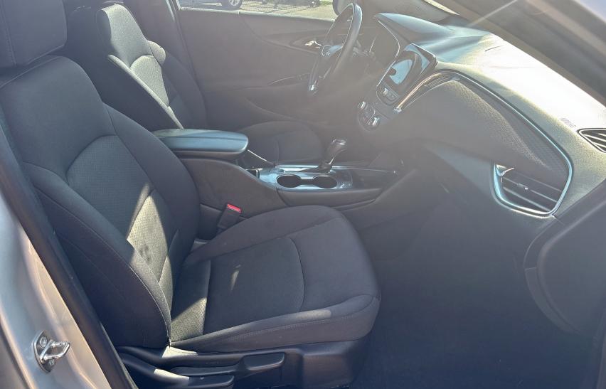 1G1ZE5ST3HF168942 - 2017 CHEVROLET MALIBU LT 银色 照片 5