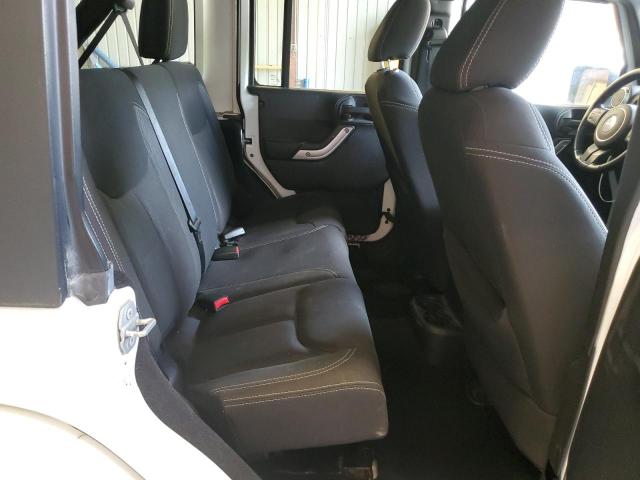 1C4BJWEG3FL636188 - 2015 JEEP WRANGLER UNLIMITED SAHARA WHITE photo 11