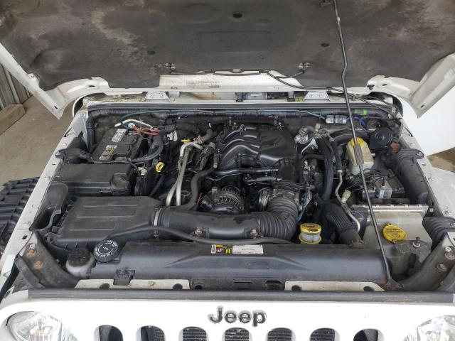 1C4BJWEG3FL636188 - 2015 JEEP WRANGLER UNLIMITED SAHARA WHITE photo 12