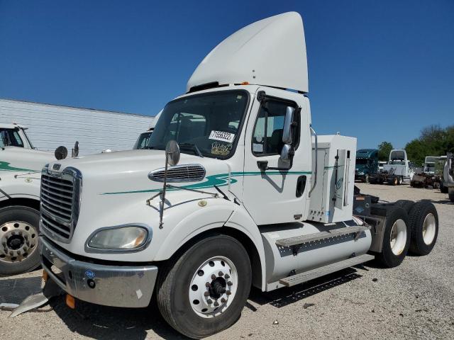 1FUJC5DX9CHBR9065 - 2012 FREIGHTLINER TOWTRUCK 112 MEDIUM DUTY WHITE photo 2