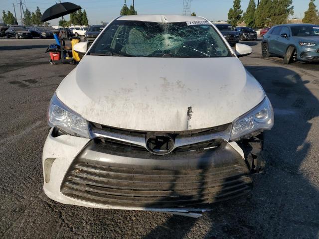 4T1BF1FK1HU663597 - 2017 TOYOTA CAMRY LE WHITE photo 5