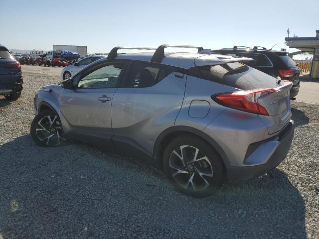 JTNKHMBX9K1054523 - 2019 TOYOTA C-HR XLE 银色 照片 2