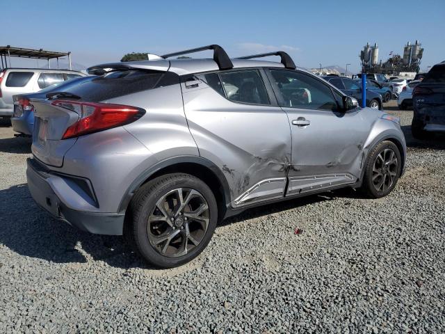 JTNKHMBX9K1054523 - 2019 TOYOTA C-HR XLE 银色 照片 3