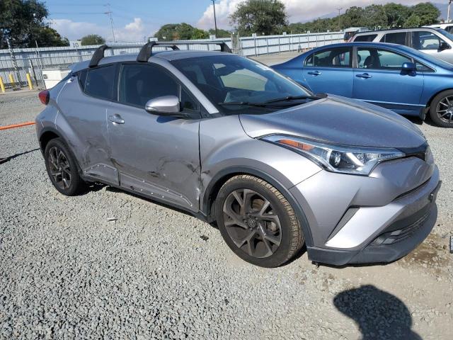 JTNKHMBX9K1054523 - 2019 TOYOTA C-HR XLE 银色 照片 4