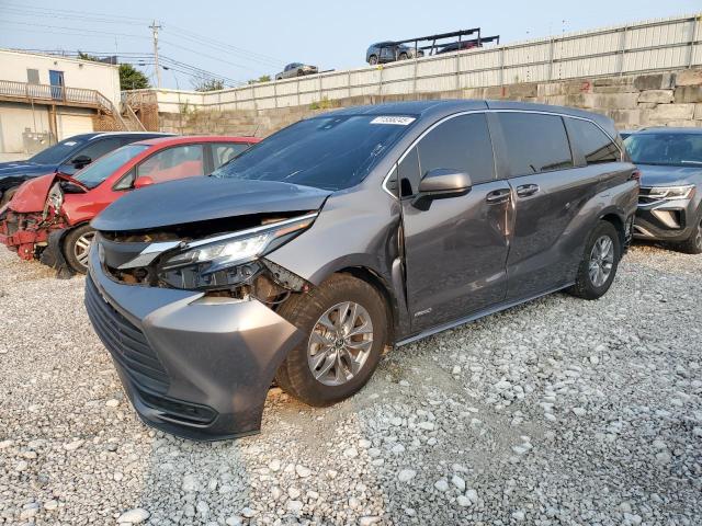 2021 TOYOTA SIENNA LE, 