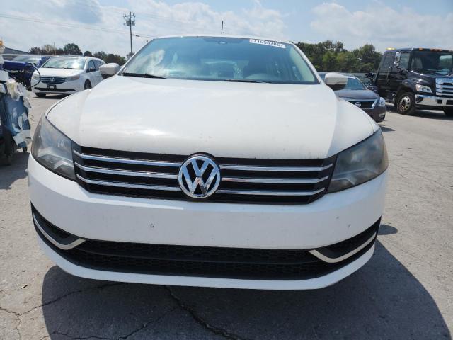 1VWAS7A39EC025692 - 2014 VOLKSWAGEN PASSAT S WHITE photo 5