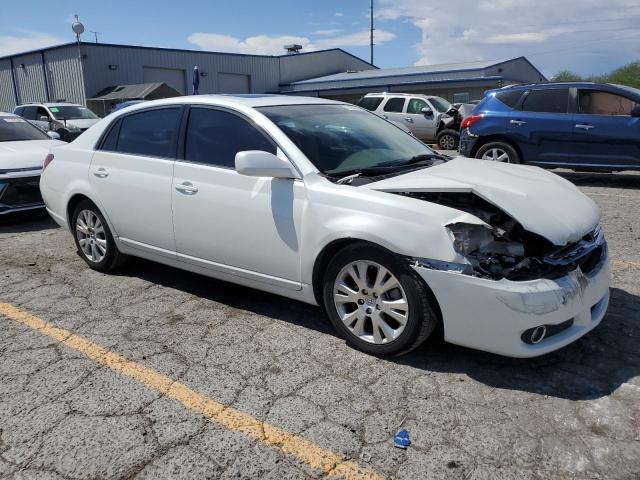 4T1BK36B38U291235 - 2008 TOYOTA AVALON XL WHITE photo 4