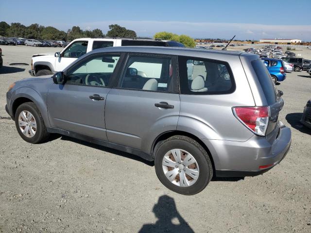 JF2SH6AC2AH756110 - 2010 SUBARU FORESTER 2.5X SILVER photo 2