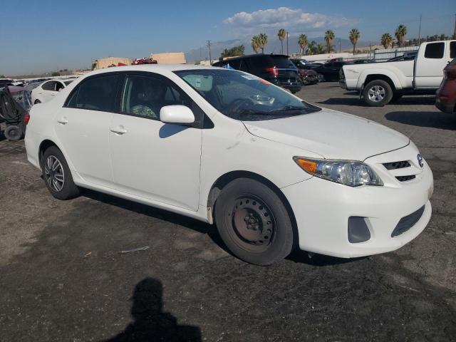 2T1BU4EE9BC636594 - 2011 TOYOTA COROLLA BASE WHITE photo 4