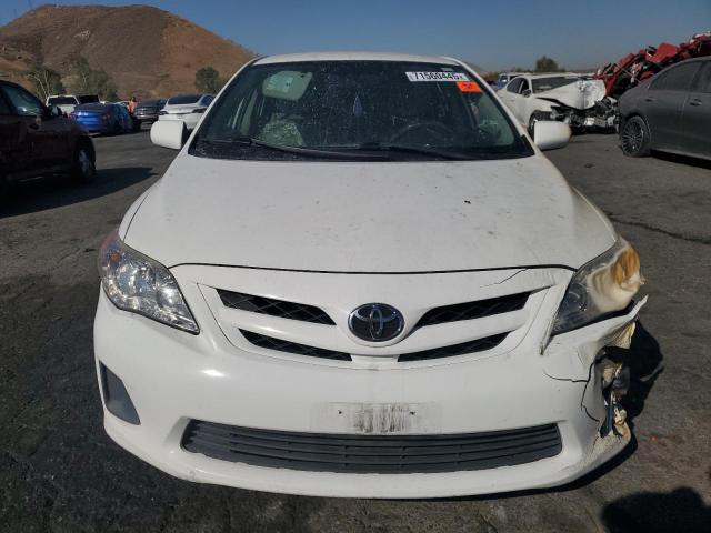 2T1BU4EE9BC636594 - 2011 TOYOTA COROLLA BASE WHITE photo 5