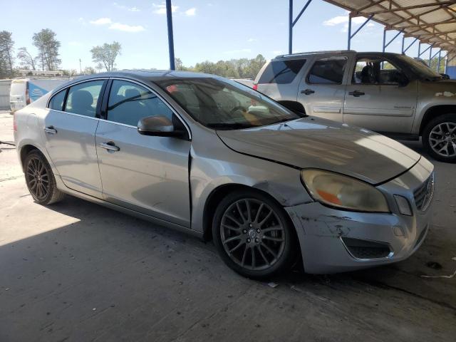 YV1612FS8D2206067 - 2013 VOLVO S60 T5 SILVER photo 4