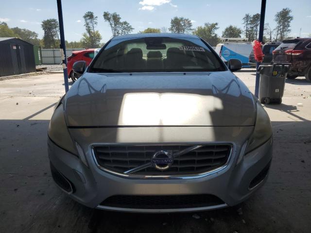 YV1612FS8D2206067 - 2013 VOLVO S60 T5 SILVER photo 5