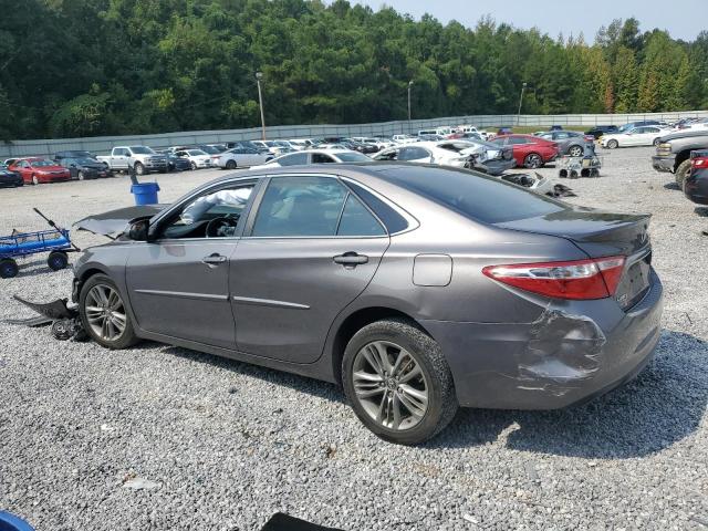 4T1BF1FK4HU738759 - 2017 TOYOTA CAMRY LE GRAY photo 2