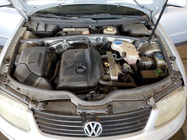 WVWMA63B0XE427125 - 1999 VOLKSWAGEN PASSAT GLS SILVER photo 11