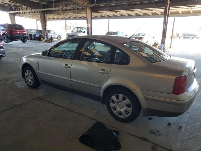 WVWMA63B0XE427125 - 1999 VOLKSWAGEN PASSAT GLS SILVER photo 2