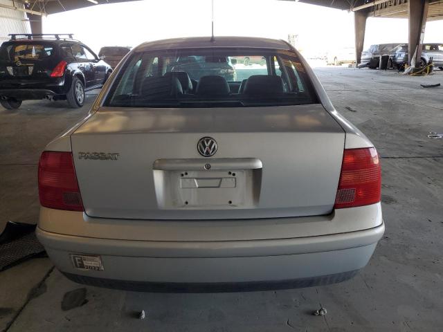 WVWMA63B0XE427125 - 1999 VOLKSWAGEN PASSAT GLS SILVER photo 6