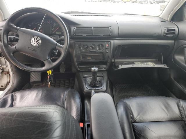 WVWMA63B0XE427125 - 1999 VOLKSWAGEN PASSAT GLS SILVER photo 8