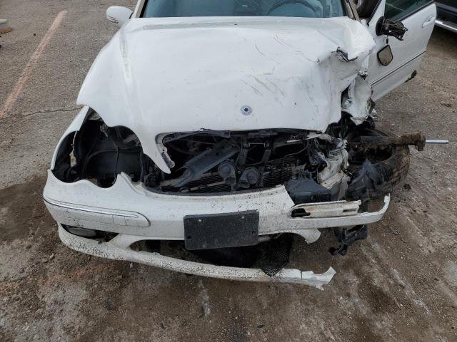 WDBRF52H87F892364 - 2007 MERCEDES-BENZ C230 230 WHITE photo 11