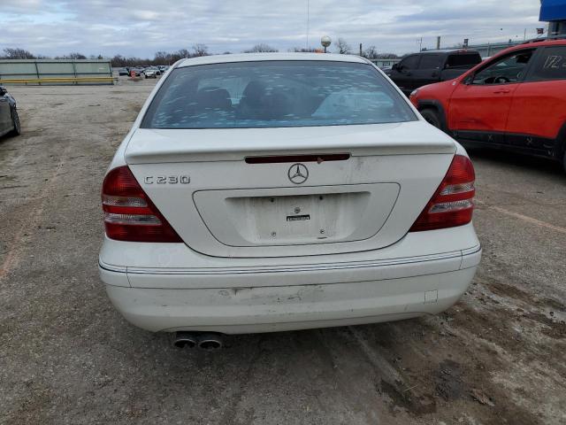 WDBRF52H87F892364 - 2007 MERCEDES-BENZ C230 230 WHITE photo 6