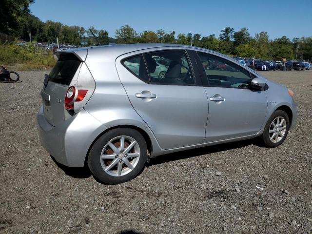 JTDKDTB38C1514327 - 2012 TOYOTA PRIUS C Silber Foto 3