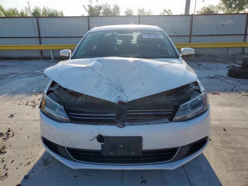 3VWDX7AJ0DM411847 - 2013 VOLKSWAGEN JETTA SE Սպիտակ լուսանկար 5