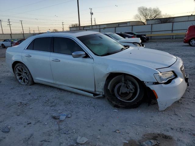 2C3CCAPT0GH100698 - 2016 CHRYSLER 300C PLATINUM WHITE photo 4