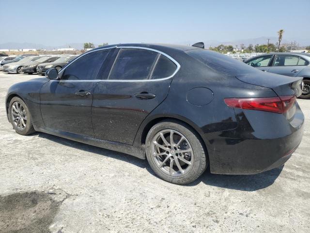 ZARFAEBN8J7563521 - 2018 ALFA ROMEO GIULIA BLACK photo 2