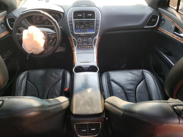 2LMTJ8LP7GBL43589 - 2016 LINCOLN MKX RESERVE Silber Foto 8