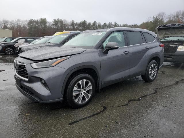 5TDGZRBH6NS176373 - 2022 TOYOTA HIGHLANDER XLE Boz foto 1