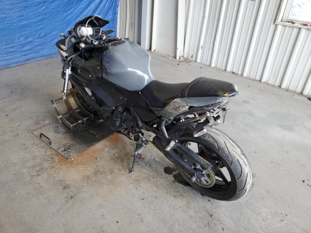 JKAEXEJ18JDA02673 - 2018 KAWASAKI EX650 J ნაცრისფერი ფოტო 3