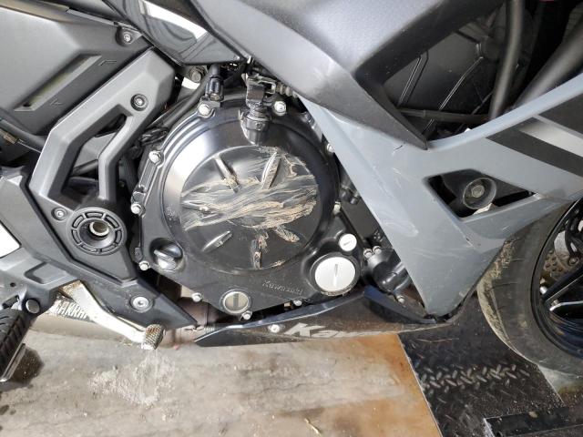 JKAEXEJ18JDA02673 - 2018 KAWASAKI EX650 J ნაცრისფერი ფოტო 7