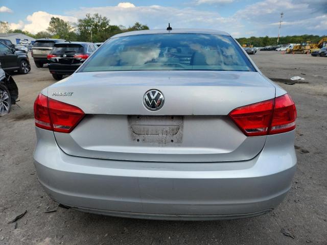 1VWAH7A34DC038850 - 2013 VOLKSWAGEN PASSAT S Күміс фото 6