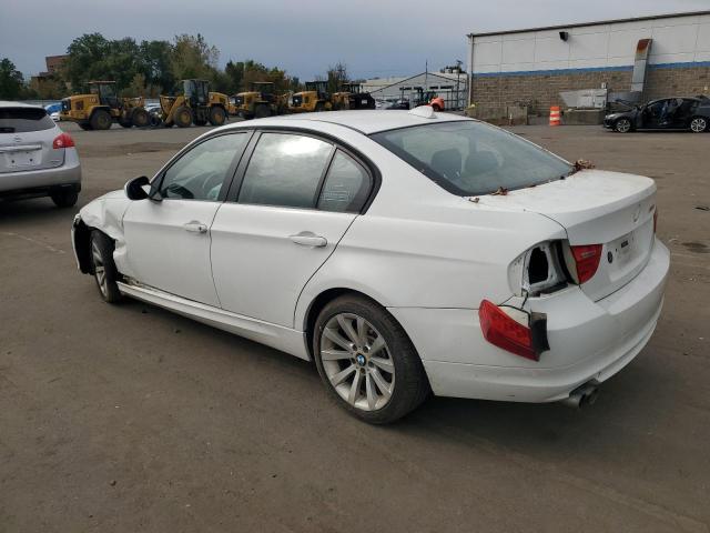 WBAPK5C58BF122440 - 2011 BMW 328 XI SULEV WHITE photo 2