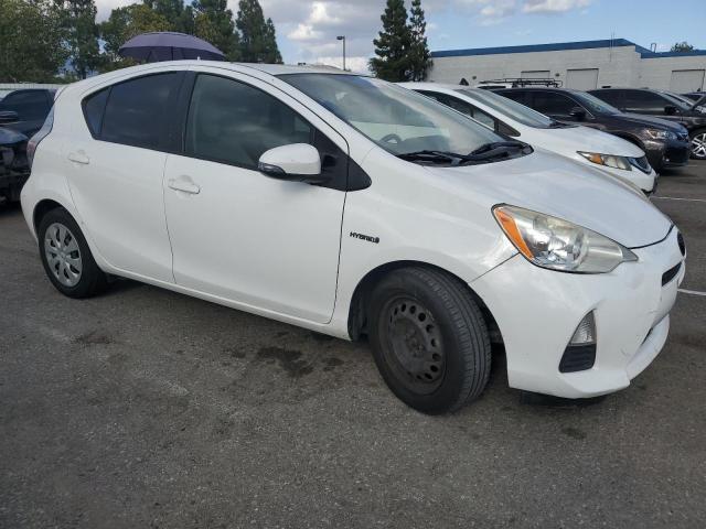 JTDKDTB37D1534117 - 2013 TOYOTA PRIUS C WHITE photo 4