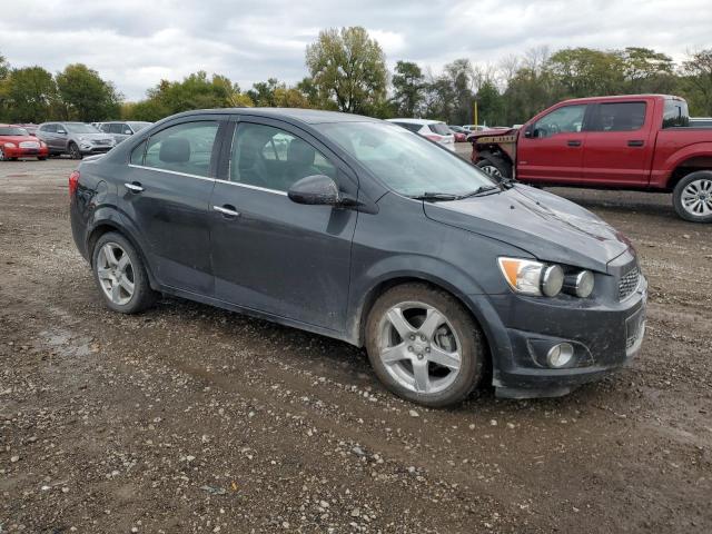 1G1JE5SB6G4160977 - 2016 CHEVROLET SONIC LTZ GRAY photo 4