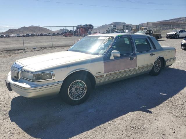 1LNLM81W8VY664781 - 1997 LINCOLN TOWN CAR EXECUTIVE TAN photo 1