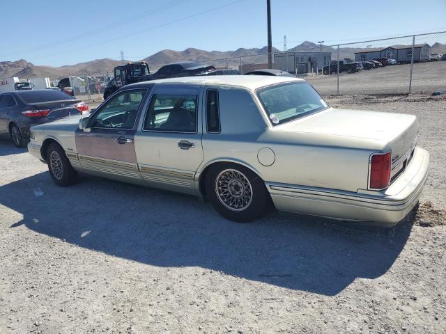 1LNLM81W8VY664781 - 1997 LINCOLN TOWN CAR EXECUTIVE TAN photo 2